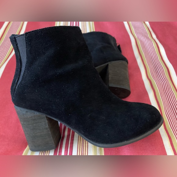 Urban Outfitters Ecote Suede Booties - Picture 3 of 10